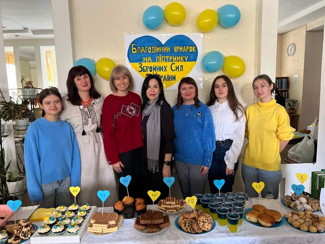 Благодійний ярмарок - добрий початок тижня